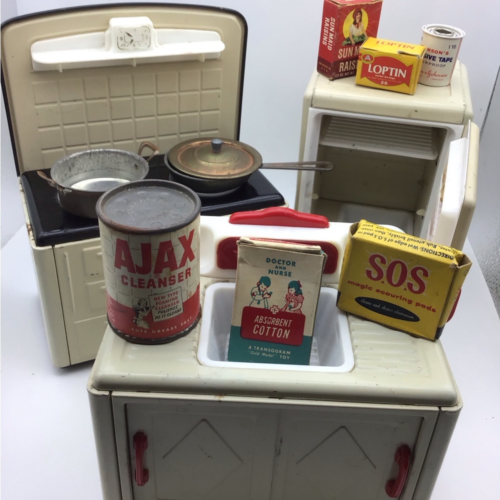 1950’s German Toy Tin Kitchen Set